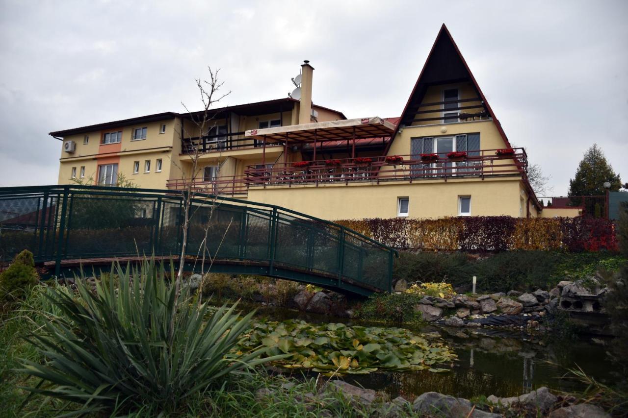 Penzión Koruna Nitrianske Rudno Exterior foto